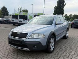 Blau Gebraucht 2009 Skoda Octavia Scout 4x4 Kombi | 3.490 € (Fairer Preis)