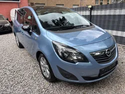 Schwarz Gebraucht 2013 Opel Meriva Color Edition Van / Kleinbus | 4.999 € (Fairer Preis)