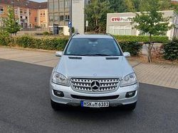 Silber Gebraucht 2005 Mercedes ML350 SUV | 8.400 €