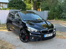 Schwarz Gebraucht 2017 BMW 220 Gran Tourer Advantage Van / Kleinbus | 13.900 € (Fairer Preis)