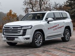 Silber metallic Gebraucht 2022 Toyota Land Cruiser SUV | 95.500 €