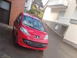 Rot Gebraucht 2007 Peugeot 107 Kleinwagen | 1.680 €
