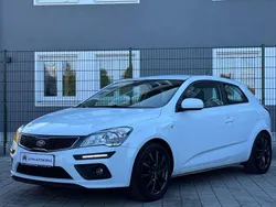 Weiß Gebraucht 2012 Kia Ceed Limousine | 6.990 € (Guter Preis)