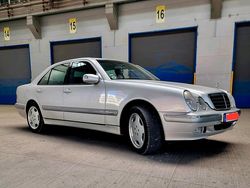 Grau Gebraucht 2001 Mercedes E270 Limousine | 6.850 € (Fairer Preis)