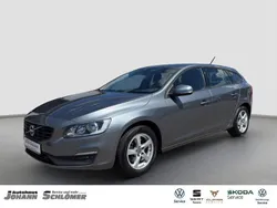 Grau Gebraucht 2016 Volvo V60 Kinetic Kombi | 14.990 € (Etwas zu teuer)