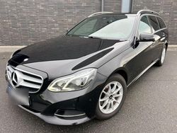 Schwarz Gebraucht 2014 Mercedes E220 Avantgarde Kombi | 12.299 € (Fairer Preis)