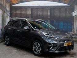 Grau Gebraucht 2019 Kia e-Niro SUV | 13.450 € (Etwas zu teuer)