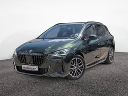 Grün Gebraucht 2024 BMW 223 Active Tourer M Sport Van / Kleinbus | 35.900 € (Guter Preis)