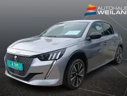 Grau Gebraucht 2022 Peugeot e-208 GT Kleinwagen | 21.560 € (Etwas zu teuer)