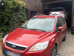 Rot Gebraucht 2009 Ford Focus Kombi | 3.333 € (Fairer Preis)