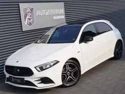 Weiss Gebraucht 2021 Mercedes A200 AMG line Limousine | 29.990 € (Etwas zu teuer)