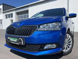 Raceblau Gebraucht 2022 Skoda Fabia Ambition Kombi | 15.460 € (Guter Preis)