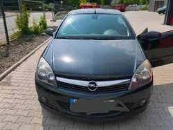 Schwarz Gebraucht 2007 Opel Astra Cabriolet Cabrio | 2.500 € (Fairer Preis)