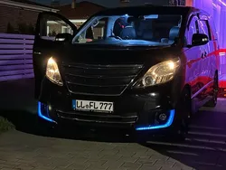 Schwarz Gebraucht 2014 Toyota Alphard Van / Kleinbus | 24.000 €
