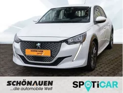 Weiss Gebraucht 2021 Peugeot e-208 Kleinwagen | 14.250 € (Guter Preis)