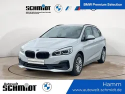 Mineralweiß Gebraucht 2019 BMW 218 Active Tourer Performance Van / Kleinbus | 19.490 € (Etwas zu teuer)
