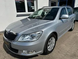 Silber Gebraucht 2012 Skoda Octavia Ambition Kombi | 4.990 € (Fairer Preis)