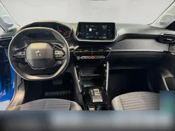 Blau Gebraucht 2022 Peugeot e-208 Active Kleinwagen | 18.350 € (Etwas zu teuer)
