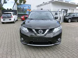 Grün Gebraucht 2016 Nissan X-Trail Tekna SUV | 13.499 € (Fairer Preis)