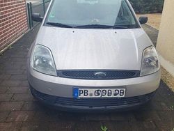 Silber Gebraucht 2002 Ford Fiesta Kleinwagen | 1.950 € (Etwas zu teuer)
