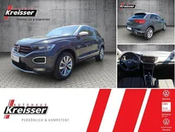 Grau (uranograu/pure white) Gebraucht 2021 VW T-Roc Style SUV | 20.450 € (Teuer)