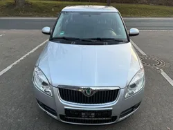 Grau Gebraucht 2008 Skoda Fabia Kleinwagen | 1.400 € (Fairer Preis)