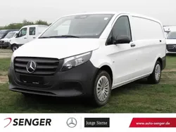 Weiß Gebraucht 2024 Mercedes Vito Van / Kleinbus | 37.783 € (Etwas zu teuer)
