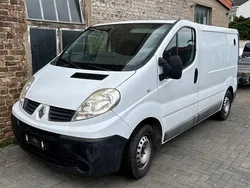 Weiß Gebraucht 2010 Renault Trafic Van | 4.000 € (Guter Preis)