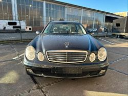 Schwarz Gebraucht 2003 Mercedes E220 Kombi | 3.900 €