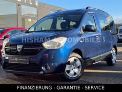Blau Gebraucht 2017 Dacia Dokker Lauréate Van / Kleinbus | 9.490 € (Guter Preis)
