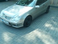 Grau Gebraucht 2006 Mercedes C200 Coupé | 4.800 € (Etwas zu teuer)