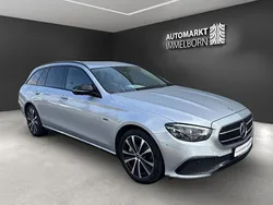 Hightechsilber metallic (metallic) Gebraucht 2021 Mercedes E300 Night Kombi | 29.890 € (Fairer Preis)