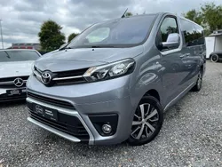 Grey pearl/gris artense Gebraucht 2023 Toyota Proace Verso Comfort Kombi | 29.990 € (Superpreis)