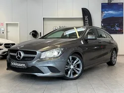 Grau Gebraucht 2016 Mercedes CLA180 Shooting Brake Urban Kombi | 17.880 € (Fairer Preis)
