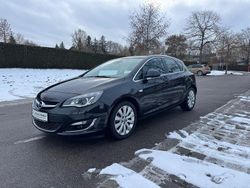 Schwarz Gebraucht 2015 Opel Astra Exklusiv Limousine | 8.290 € (Fairer Preis)