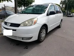 Weiß Gebraucht 2007 Toyota Sienna Van / Kleinbus | 5.500 €