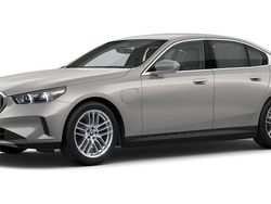 Grau Gebraucht 2024 BMW 530e Comfort Edition Limousine | 61.144 €