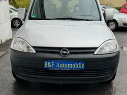 Silber Gebraucht 2011 Opel Combo Van / Kleinbus | 4.499 € (Fairer Preis)