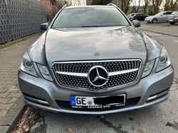 Grau Gebraucht 2012 Mercedes E250 SUV | 11.900 € (Fairer Preis)