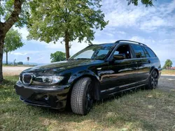 Schwarz Gebraucht 2002 BMW 320 Kombi | 1.599 € (Fairer Preis)