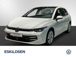 Weiß Gebraucht 2024 VW Golf VIII Life Limousine | 27.960 € (Fairer Preis)