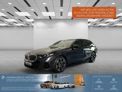Grau Gebraucht 2024 BMW 540 Comfort Edition Kombi | 66.908 €