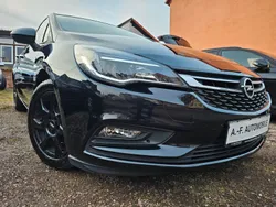Onyx schwarz Gebraucht 2018 Opel Astra Edition Kombi | 7.990 € (Superpreis)