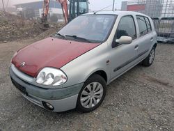 Gebraucht 2000 Renault Clio II Kleinwagen | 750 €
