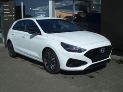 Weiss Neu 2025 Hyundai i30 Advantage Limousine | 25.490 € (Fairer Preis)