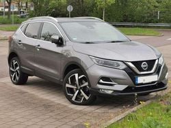 Grau Gebraucht 2019 Nissan Qashqai Tekna SUV | 18.700 € (Fairer Preis)