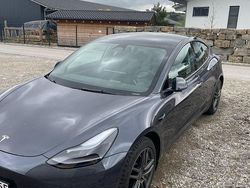 Grau Gebraucht 2023 Tesla Model 3 RWD Limousine | 28.700 € (Superpreis)