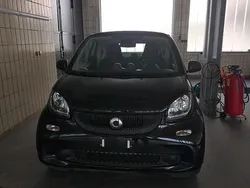 Schwarz Gebraucht 2018 Smart ForTwo Coupé Kleinwagen | 7.000 € (Superpreis)