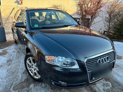 Grau Gebraucht 2006 Audi A4 Kombi | 2.800 € (Fairer Preis)