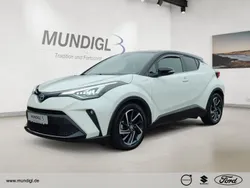 Weiss Gebraucht 2020 Toyota C-HR Style SUV | 24.630 € (Etwas zu teuer)